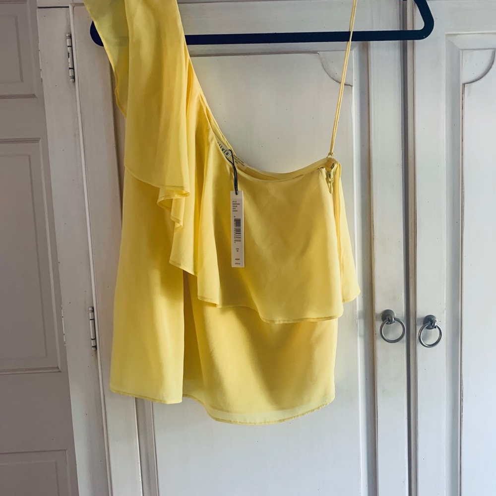 Alice and Olivia one shoulder yellow blouse.Medium